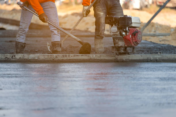 Best Concrete Walkway Installation  in Combined Locks, WI